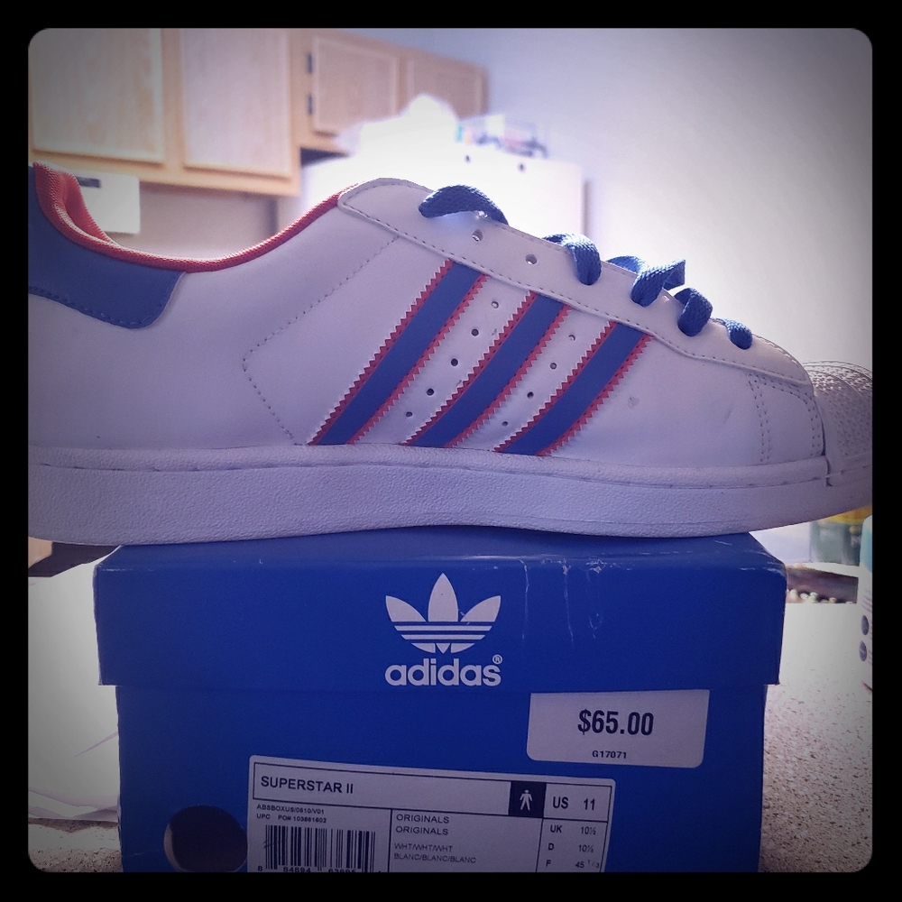 Tennis Shoes